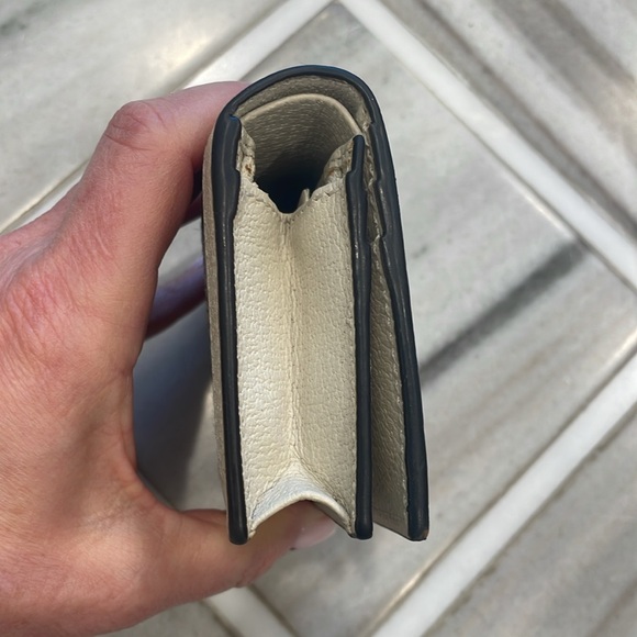 Gucci Queen Margaret leather wallet with pearl and rhinestone bug - Picture 3 of 10